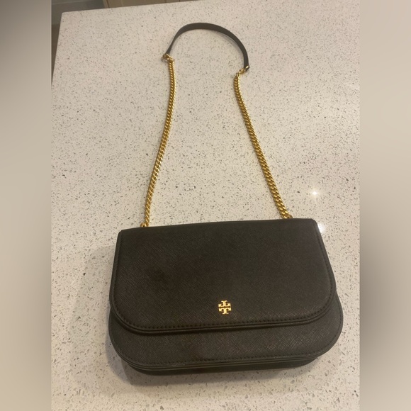 Tory Burch black bag with gold chain - Picture 1 of 9